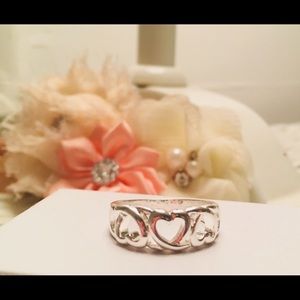 925 Sterling Silver Heart Ring!